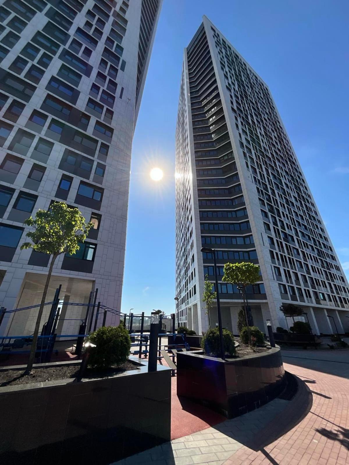 Жк"Манхэттен"На Берестейском Проспекте Kyiv Exterior photo