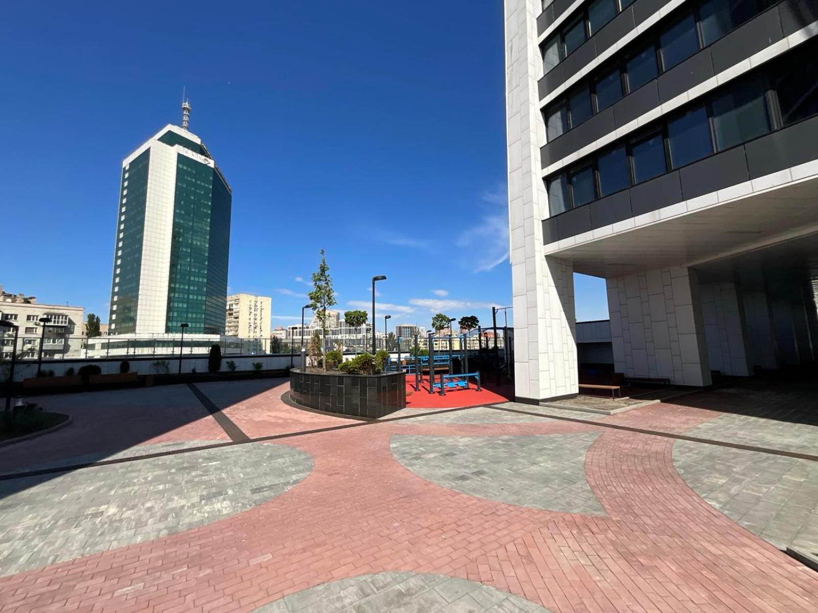 Жк"Манхэттен"На Берестейском Проспекте Kyiv Exterior photo